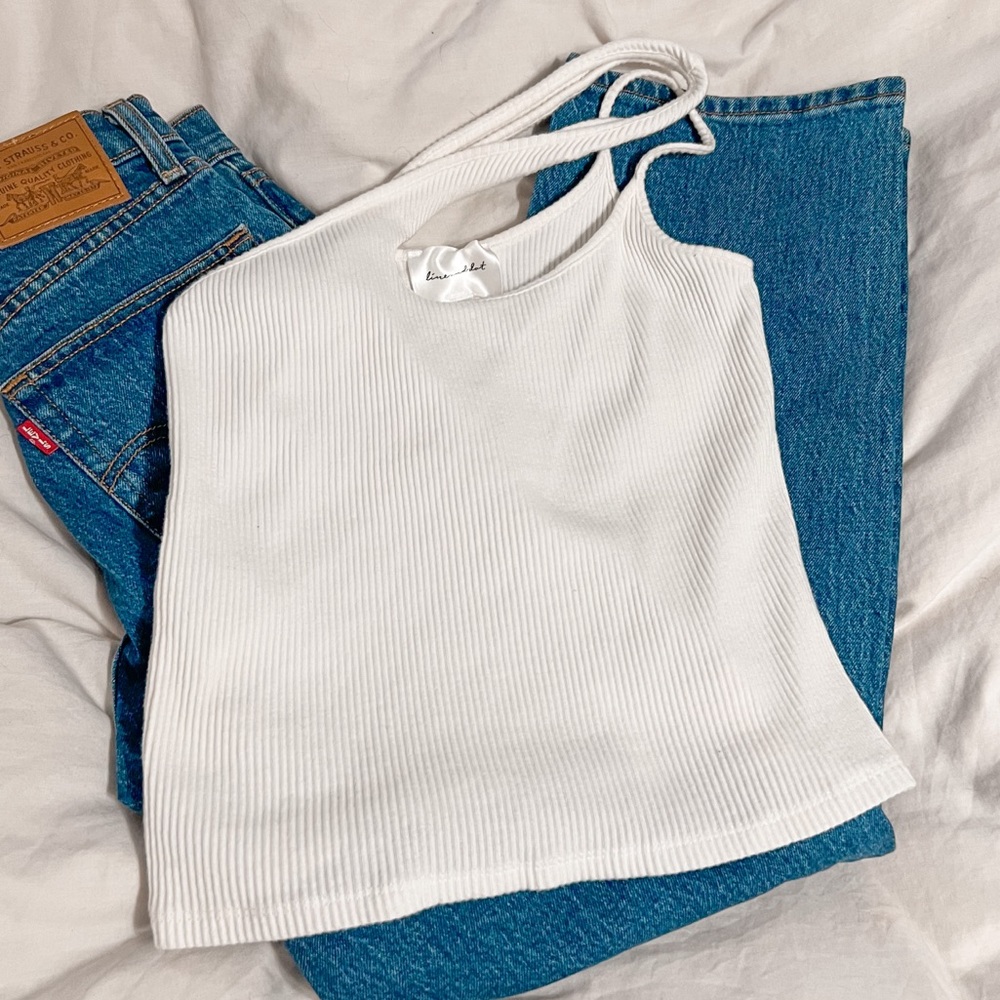 Line & Dot Asymmetrical Tank